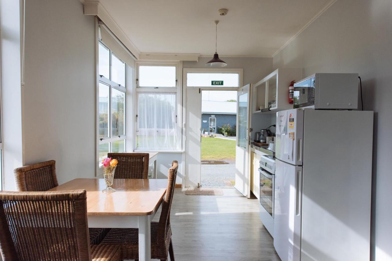 Koru Flat Apartment Pounawea Bagian luar foto