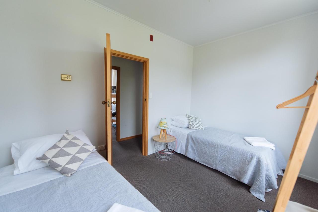Koru Flat Apartment Pounawea Bagian luar foto